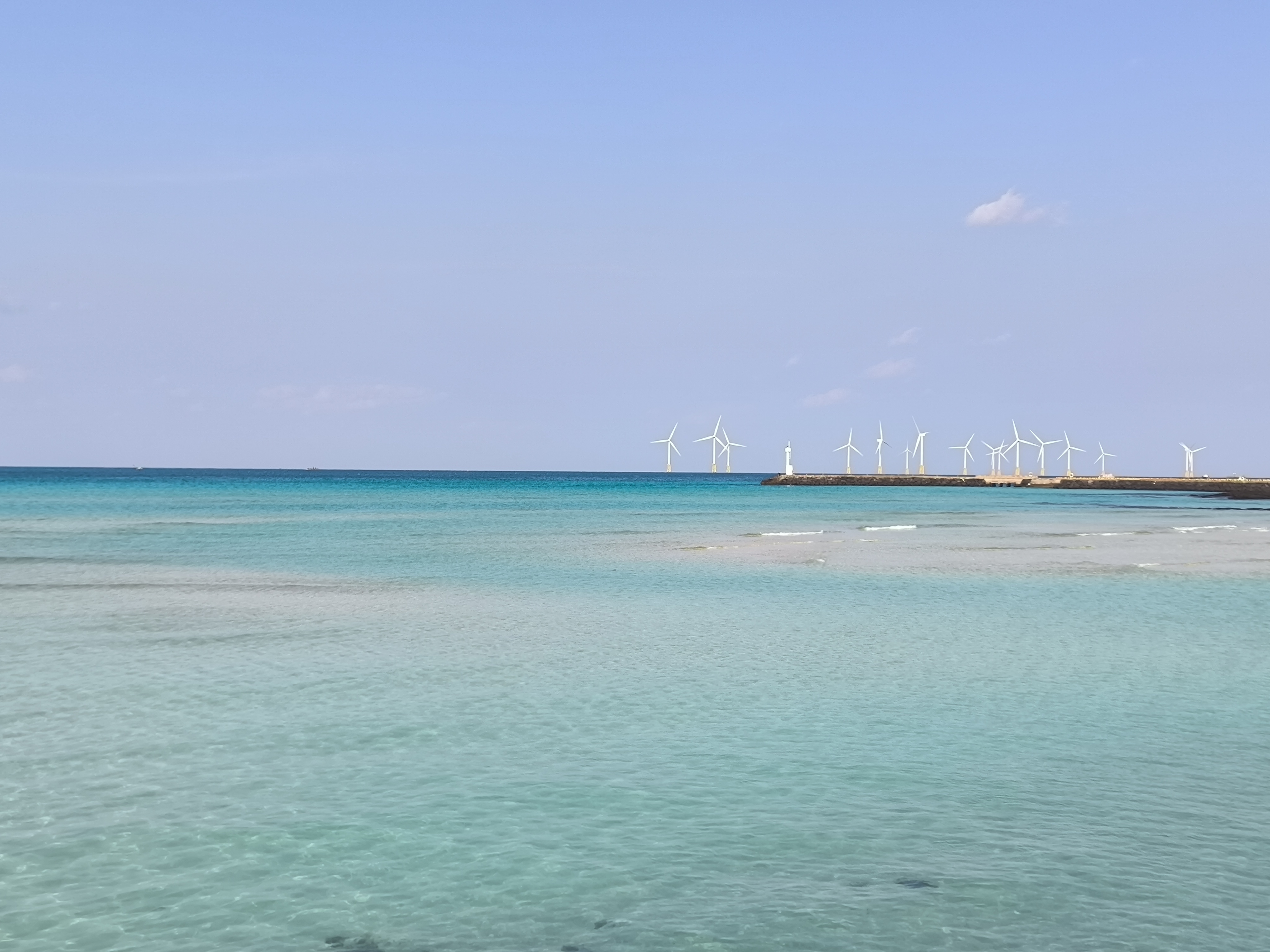 大海，天空，风车